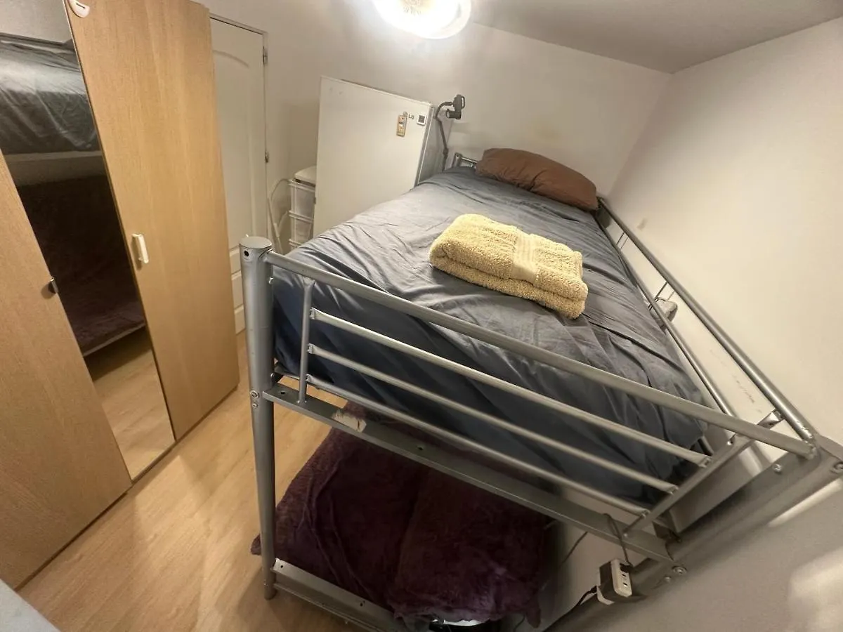 Apartment Little Room With Private Wc And Shower Close To Portaventura Salou
