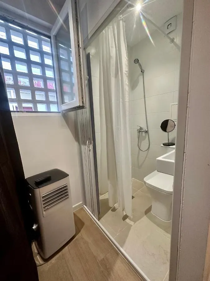 Little Room With Private Wc And Shower Close To Portaventura Salou Apartment